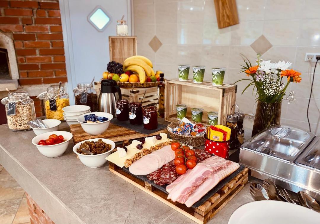 Zelena Oaza Bed & Breakfast Zgornja Kungota Dış mekan fotoğraf